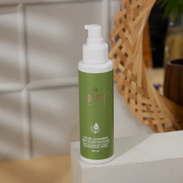 GREEN TEA & NIACINAMIDE CLEANSING MILK